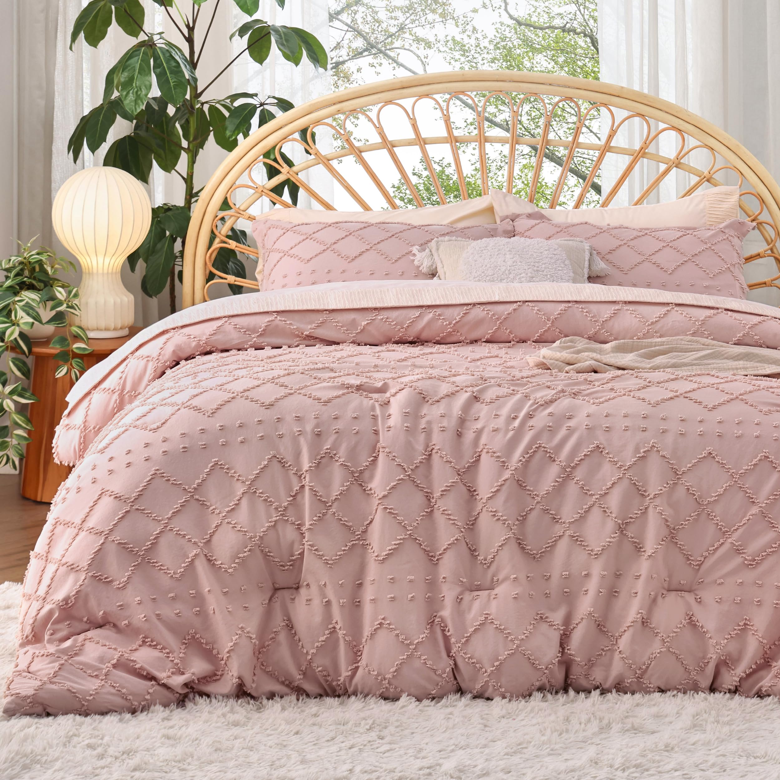 Bedsure Queen Comforter Set - White Comforter, Boho Tufted Shabby Chic Bedding Comforter Set, 3 Pieces Vintage Farmhouse Bed Set for All Seasons, Fluffy Soft Bedding Set with 2 Pillow Shams